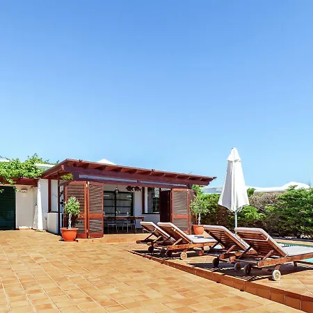 Belvilla By Oyo Mango Ii 6 Pax Villa