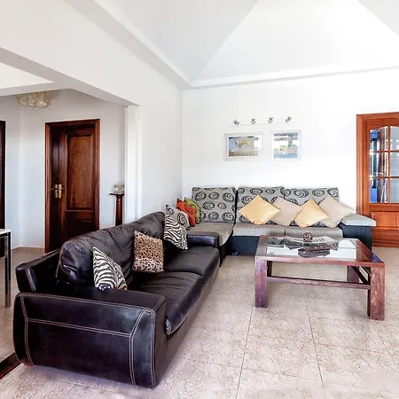Belvilla By Oyo Mango Ii 6 Pax Villa