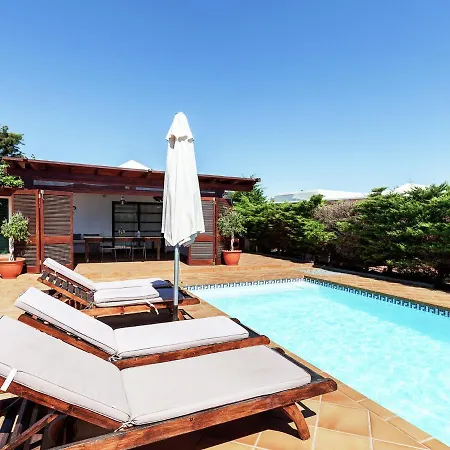 Vila Belvilla By Oyo Mango Ii 6 Pax