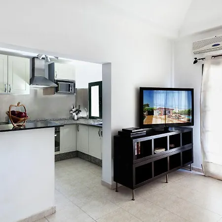 Vila Belvilla By Oyo Mango Ii 6 Pax
